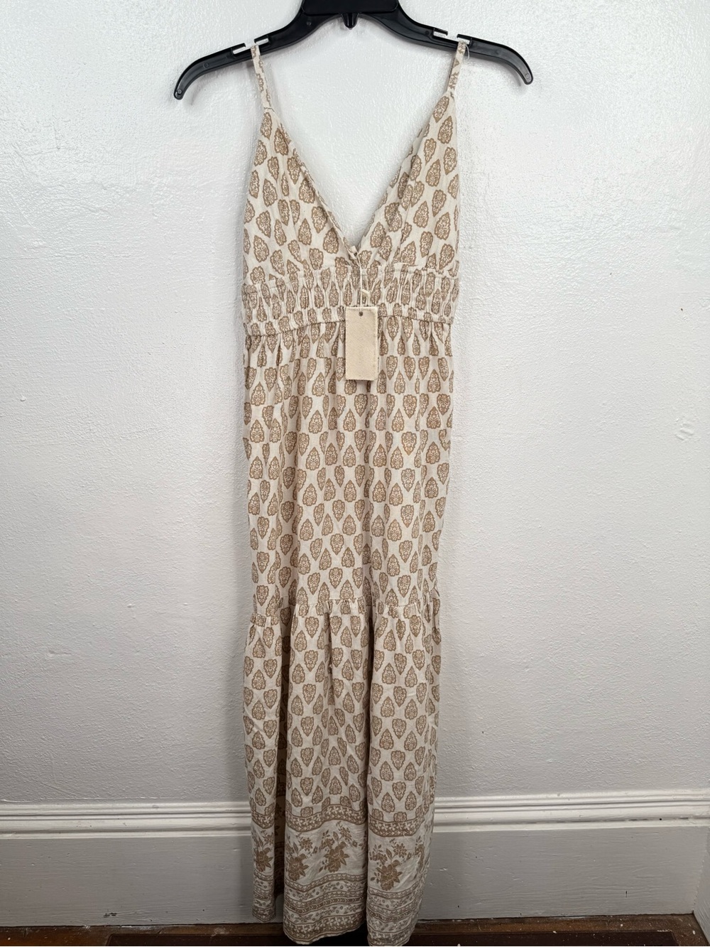 Sim & Sam Maxi Dress Womens Small Beige Boho V-Neck Smocked Tiered Long